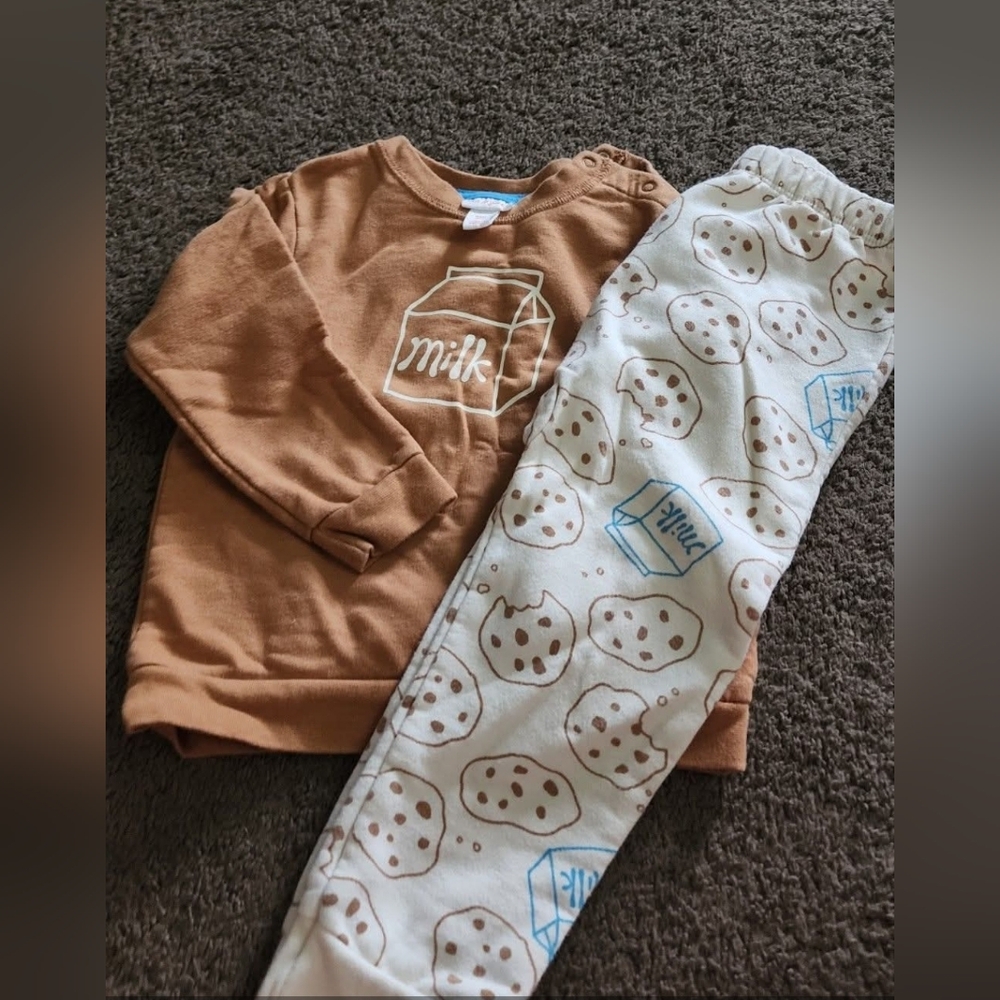 Brown Milk Print Sweatshirt and Cookie Print Pants Set